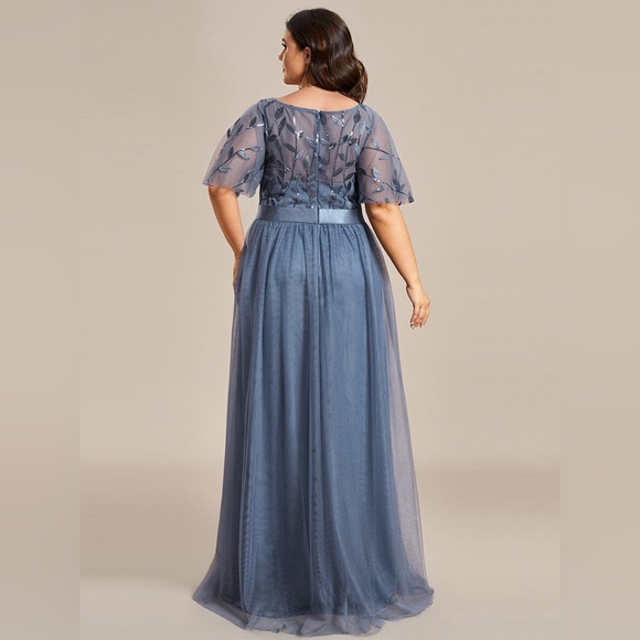 NEW Mother of the Bride Sequin and Tulle Gown - Picture 2 of 7